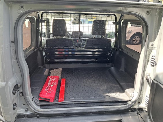 Vehicle image 9