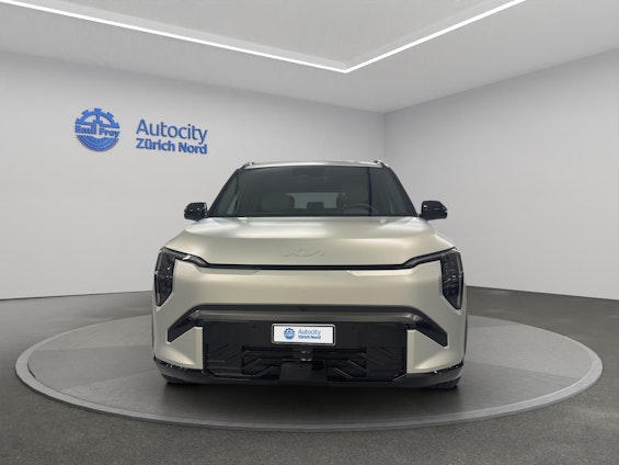 Vehicle image 4 Vehicle image 4