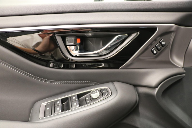 Vehicle image SUBARU OUTBACK