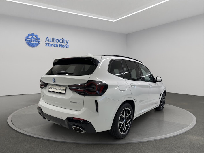 Vehicle image BMW X3