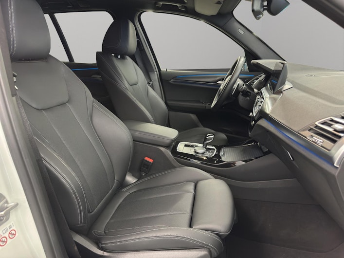 Vehicle image BMW X3