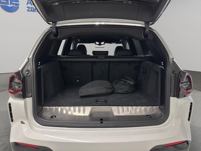 Vehicle image BMW X3