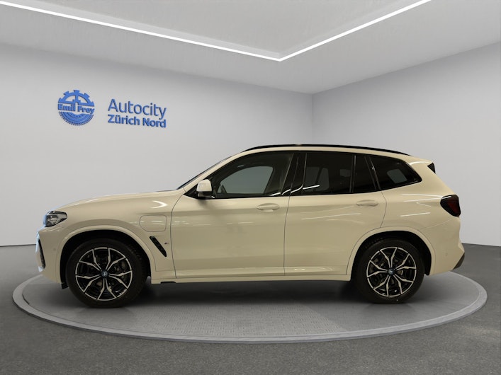 Vehicle image BMW X3