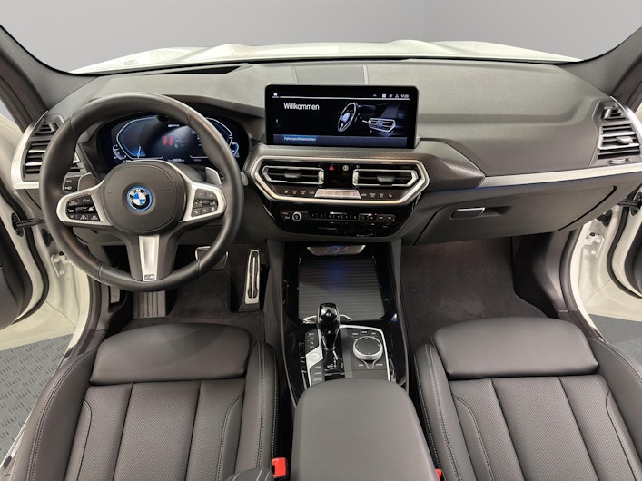 Vehicle image BMW X3