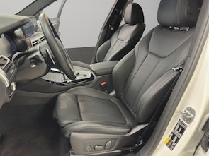 Vehicle image BMW X3 30e xDrive SAG