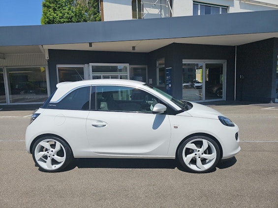 Vehicle image 30