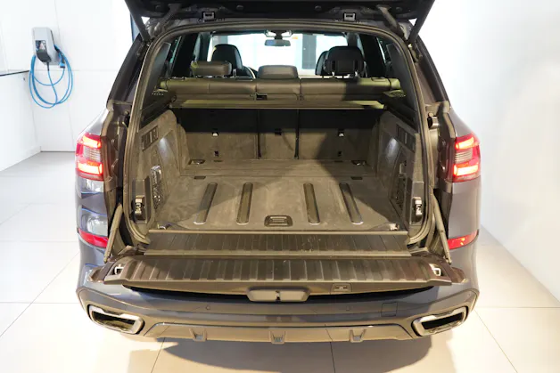 BMW X5 M50i xDrive
