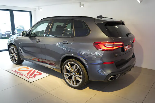 BMW X5 M50i xDrive