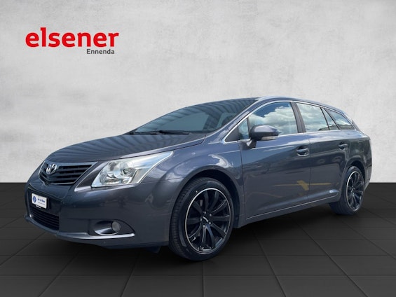 First vehicle image