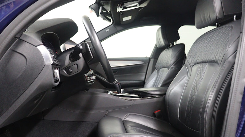 Vehicle image BMW 5 SERIES