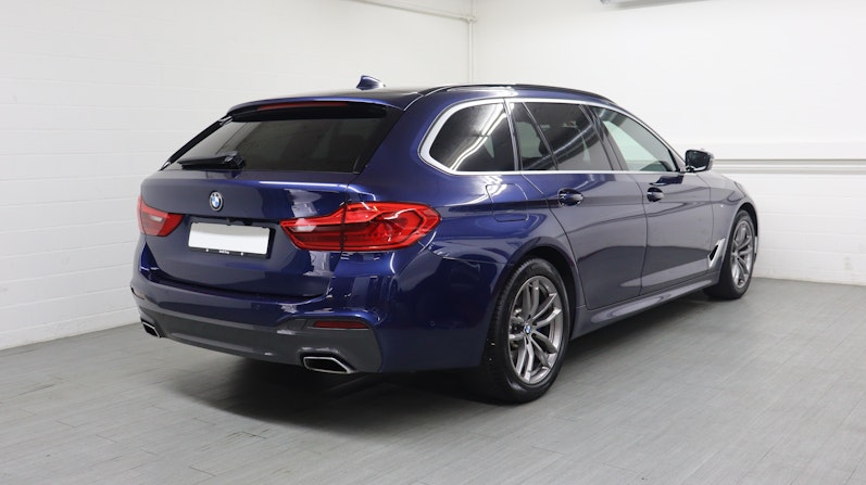 Vehicle image BMW 5 SERIES