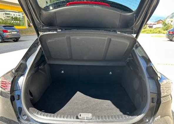 Vehicle image 3 Vehicle image 3