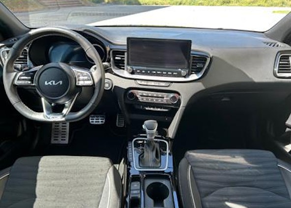 Vehicle image 4 Vehicle image 4