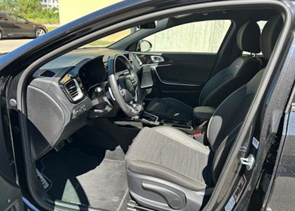 Vehicle image 9 Vehicle image 9