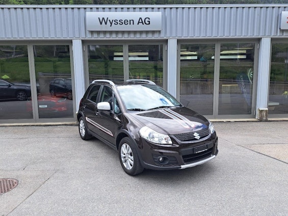 First vehicle image