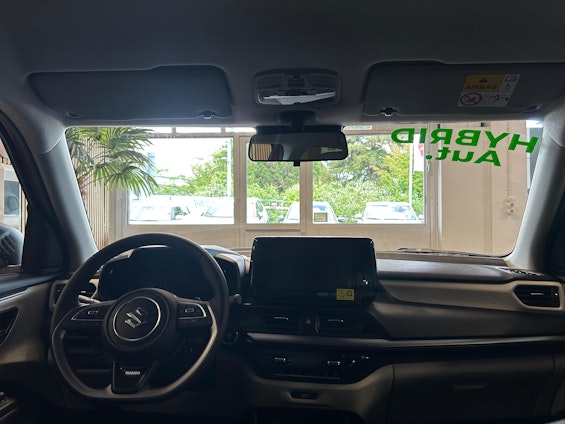 Vehicle image 7