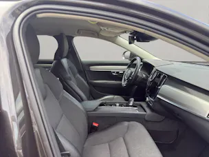 Volvo V90 2.0 B4 Momentum