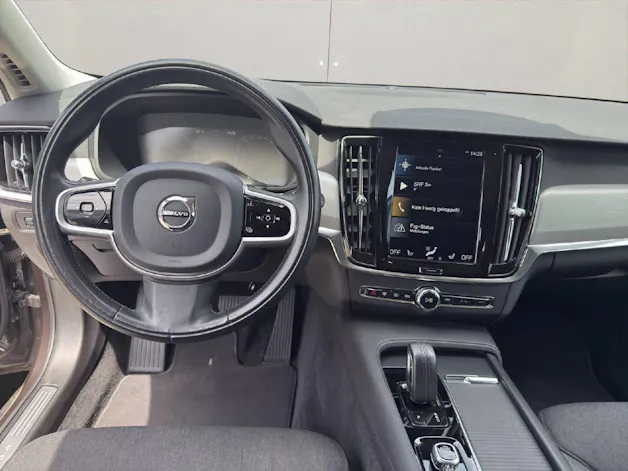 Volvo V90 2.0 B4 Momentum
