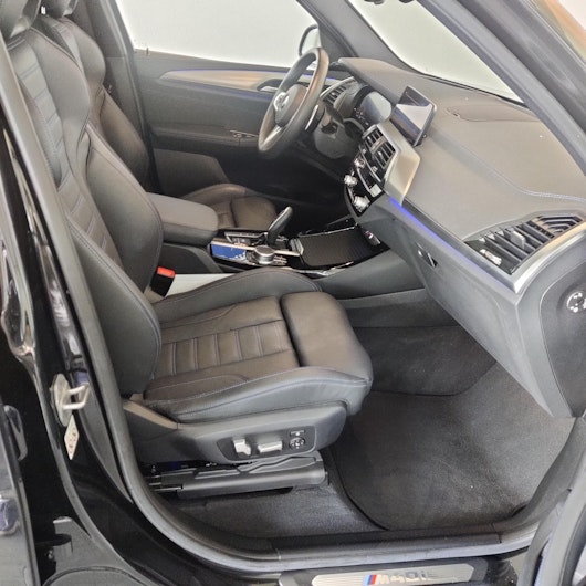 Vehicle image BMW X3