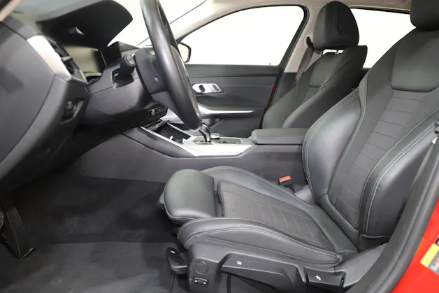BMW 330e xDrive Touring