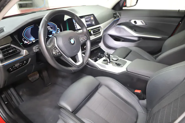 BMW 330e xDrive Touring