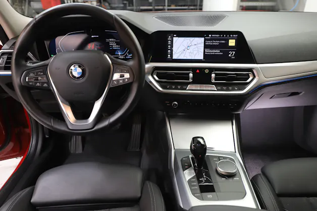 BMW 330e xDrive Touring