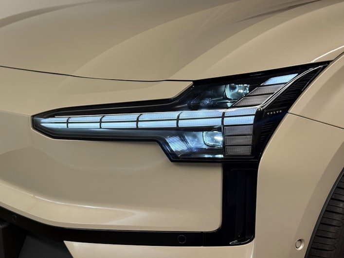 Vehicle image VOLVO EX 30