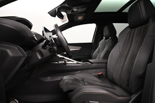 Vehicle image PEUGEOT 3008 1.2 PureTech GT Pack