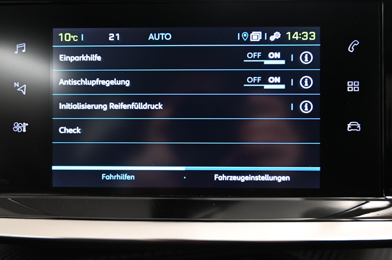 Vehicle image PEUGEOT 208