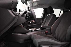 Vehicle image PEUGEOT 208 e-Active Pack