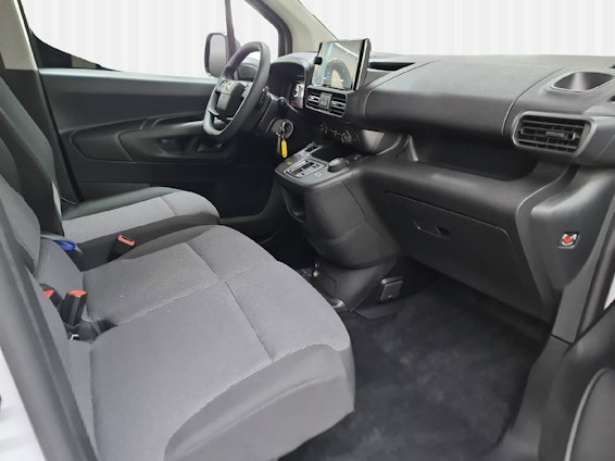 Vehicle image 12 Vehicle image 12