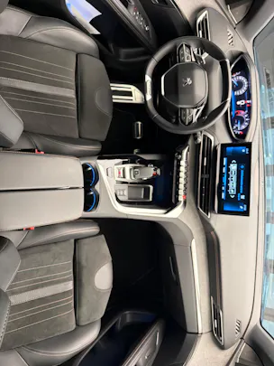 PEUGEOT 3008 1.2 PureTech GT Pack
