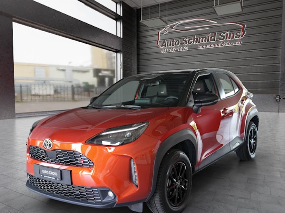 First vehicle image