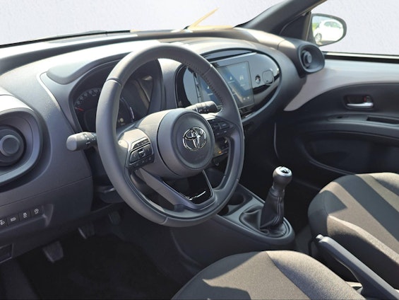 Vehicle image 9 Vehicle image 9