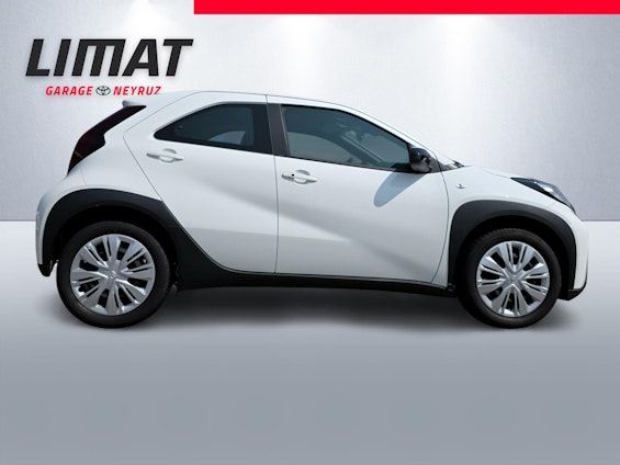 Vehicle image 6 Vehicle image 6