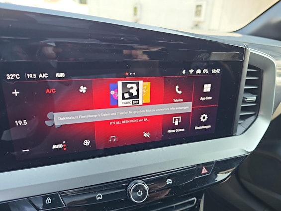 Vehicle image 20