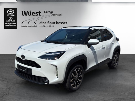 First vehicle image