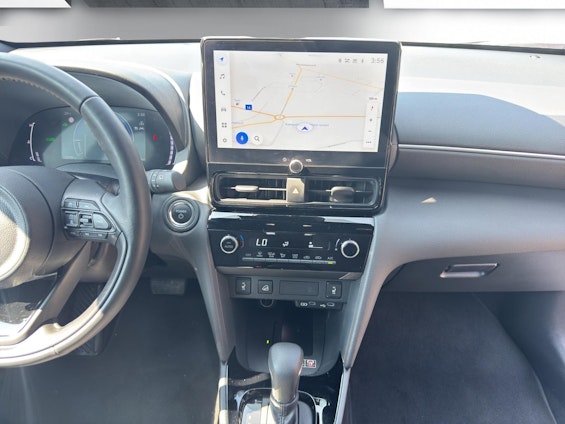 Vehicle image 16
