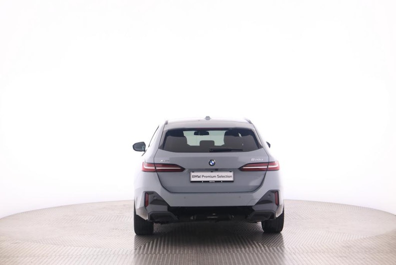 Vehicle image BMW 5 SERIES