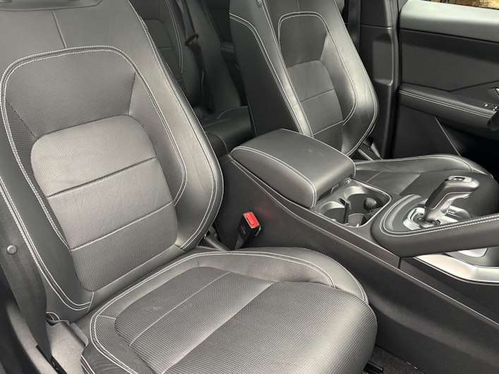 Vehicle image JAGUAR E-PACE