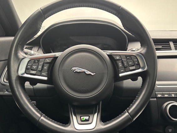 Vehicle image 9 Vehicle image 9