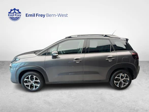 https://vehicle.imgix.net/3909310/9b79bd0c-c30a-4787-8237-e7c94fe1326c.jpg