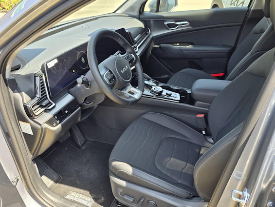 Vehicle image 7 Vehicle image 7