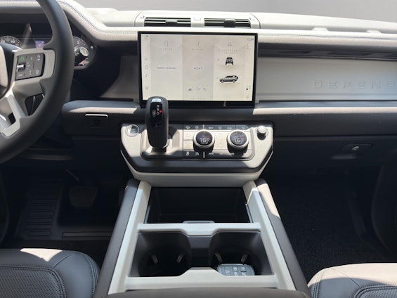 Vehicle image 6 Vehicle image 6