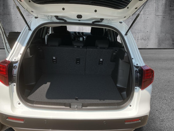 Vehicle image 13 Vehicle image 13