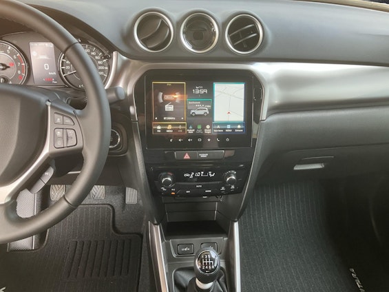 Vehicle image 9