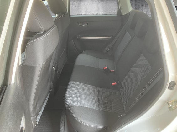 Vehicle image 8 Vehicle image 8