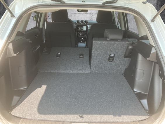 Vehicle image 15 Vehicle image 15