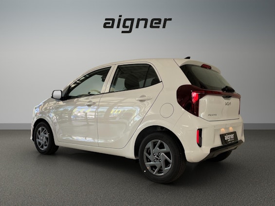 Vehicle image 2 Vehicle image 2