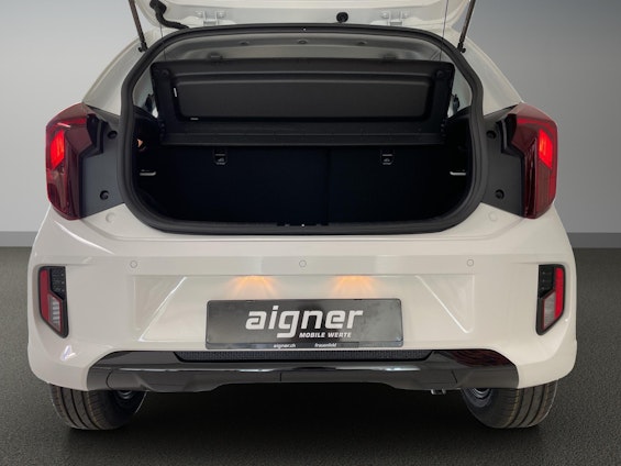 Vehicle image 9 Vehicle image 9